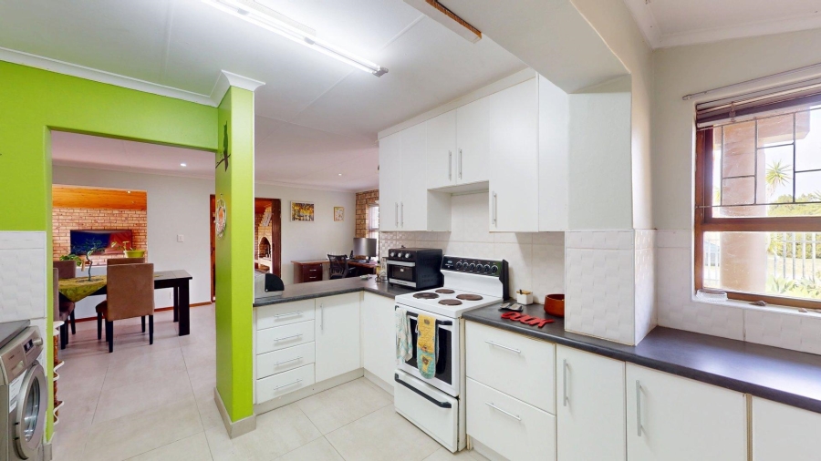 2 Bedroom Property for Sale in Sherwood Eastern Cape